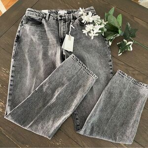Good American Good Classic High Rise Black Acid washed Semi skinny jeans sz 4/27